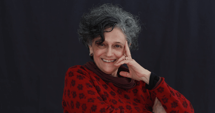 Entrevista: Bahiyyih Nakhjavani, a iraniana recém-lançada no Brasil